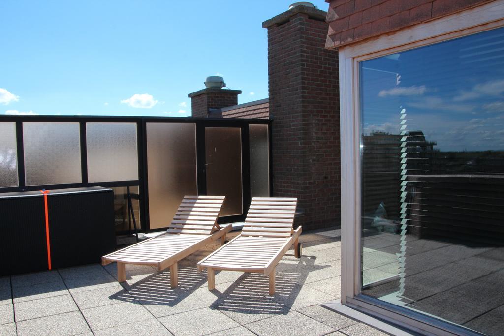 Duplex Penthouse Plaza Apartment De Panne Room photo
